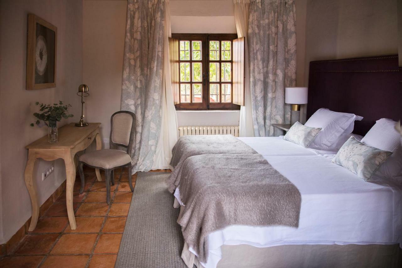 Hotel Rural Las Tejuelas Valdecaballeros Exteriör bild