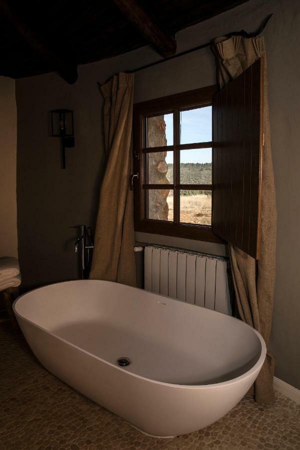Hotel Rural Las Tejuelas Valdecaballeros Exteriör bild